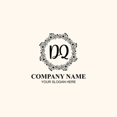 Butik ya da Kişisel Marka Logoları için DQ Zarif Çiçek Monogramı