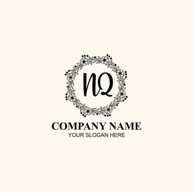 Butik veya Kişisel Markalar için NQ Zarif Çiçek Monogramı Logoları