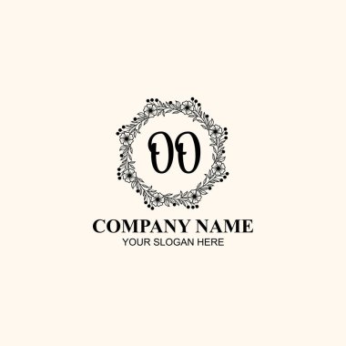 Butik veya Kişisel Markalar için OO Zarif Çiçek Monogramı Logoları