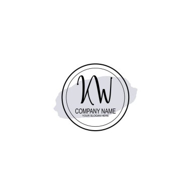 Çiçek ve Minimalist Dokunuşlu Zarif KW El Yazısı Logosu
