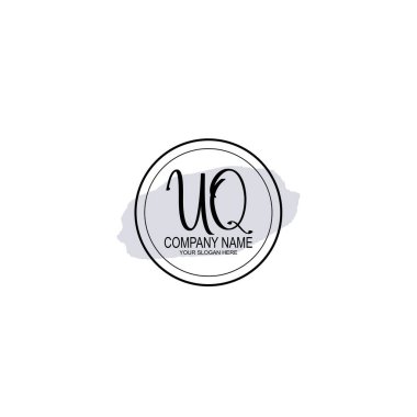 Çiçek ve Minimalist Dokunuşlu Zarif UQ El Yazısı Logosu