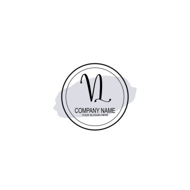 Çiçek ve Minimalist Dokunuşlu Zarif VL El Yazısı Logosu