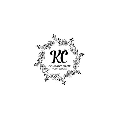Klasik Çiçek Monogramı KC ve Zarif Çerçeve Tasarımı