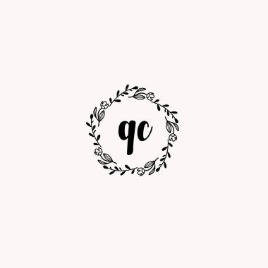 El Yazısı Biçimli Zarif Çiçek Monogram Logosu QC