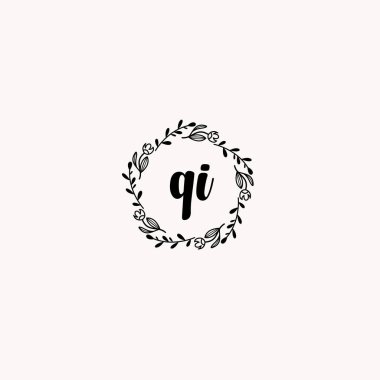 El Yazısı Biçimli Zarif Çiçek Monogram QI