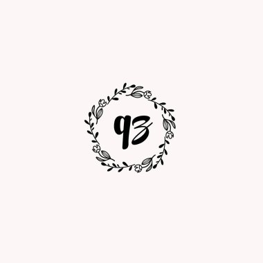 El Yazısı Biçimli Zarif Çiçek Monogramı QZ