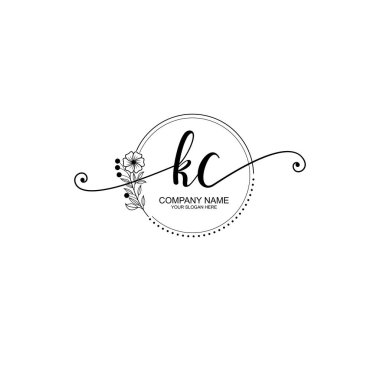 KC Monogram ile Zarif Çiçek Baş Logosu Tasarımı