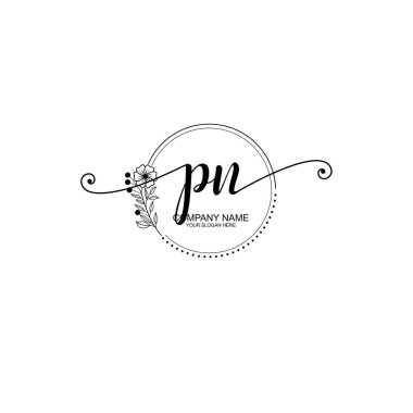 PN Monogramlı Zarif Çiçek Baş Logosu Tasarımı