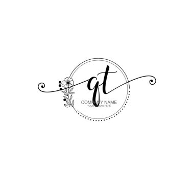 QT Monogram ile Zarif Çiçek Baş Logosu Tasarımı