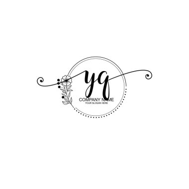 YQ Monogramlı Zarif Çiçek Baş Logosu Tasarımı