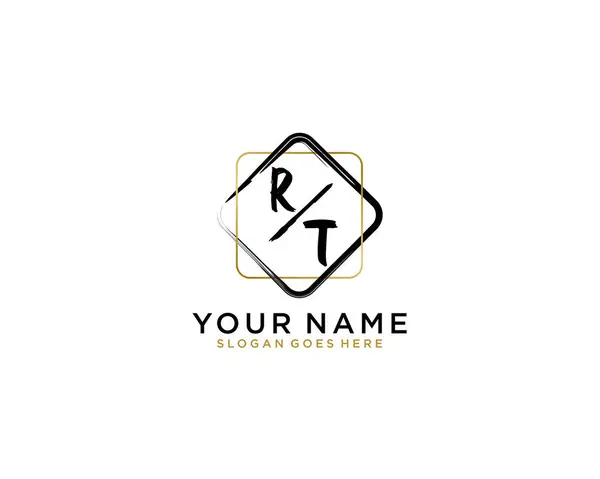 Modern Çizgi Sanatı ve Doğa Elementleri ile RT Monogram Logosu Tasarımı