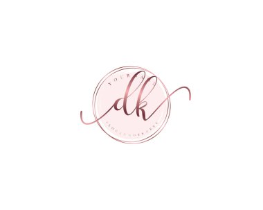 Çiçek ve Minimalist Elementlerle DK El Yazısı Logosu