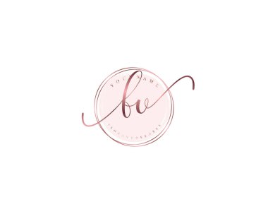 Çiçek ve Minimalist Elementlerle FV El Yazısı Logosu