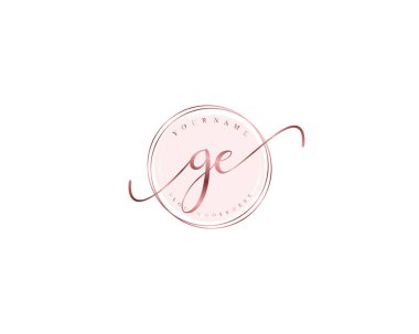 Çiçek ve Minimalist Elementlerle GE El Yazısı Logosu