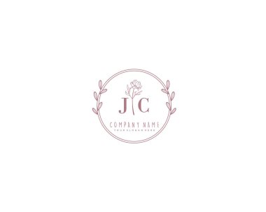 Çiçek ve Minimalist Elementlerle JC El Yazısı Dekoru