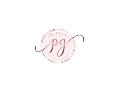 Çiçek ve Minimalist Elementlerle PG El Yazısı Logosu
