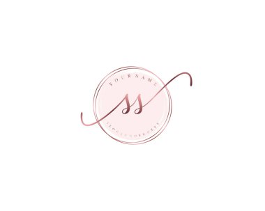 Çiçek ve Minimalist Elementlerle SS El Yazısı Logosu