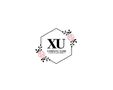 Floral ve El Yazısı Biçimli XU İlk Logo Tasarımı