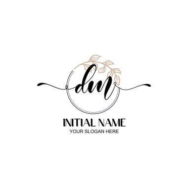 Botanik Elementli Zarif DM İlk Logo Tasarımı