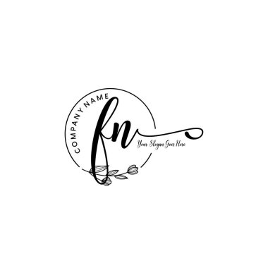 Botanik Elementli Zarif FN İlk Logo Tasarımı