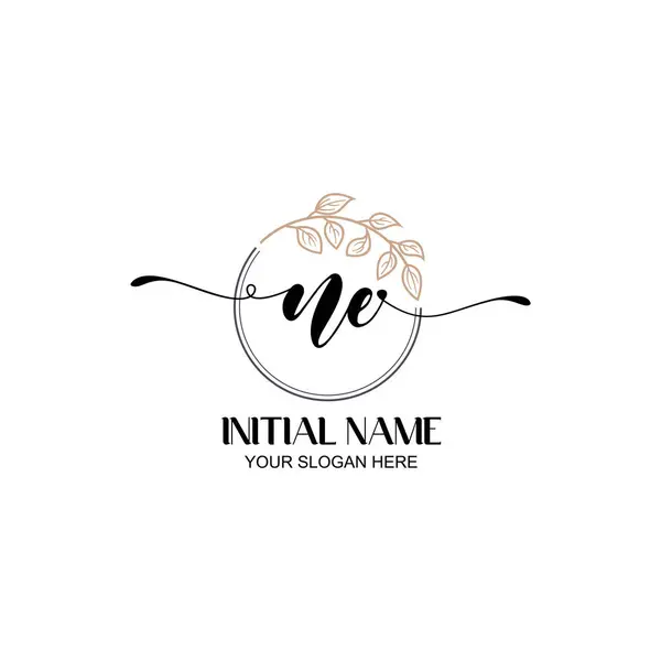 Zarif NE Botanik Elementlerle İlk Logo Tasarımı