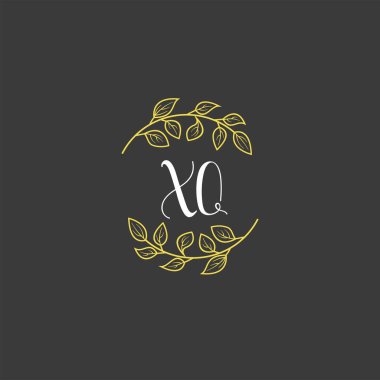 Baş harfleri XQ olan Botanik Monogram Logoları