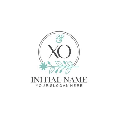 Botanik Elementlerle XO İlk Logo Şablonları