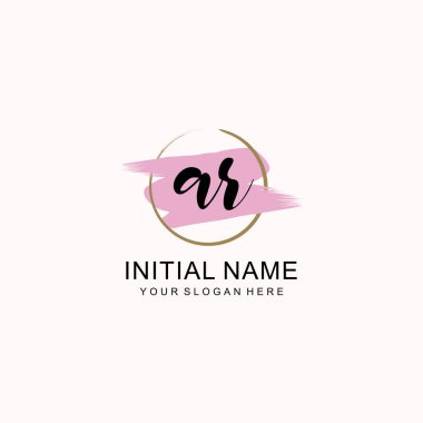 Sanatsal Fırça Aksanlı AR Modern El Yazısı Logosu