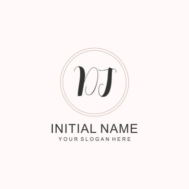 Markalaşma Kimliği için DJ Minimalist Klasik İlk Logo Tasarımı