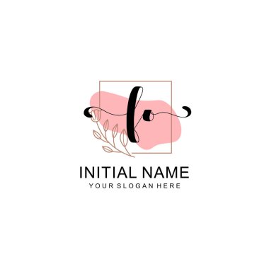 Sanatsal Fırça Aksanlı Fo Modern El Yazısı Logosu