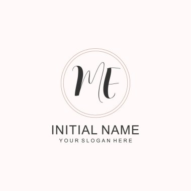 Markalaşma Kimliği için ME Minimalist Klasik Logo Tasarımı