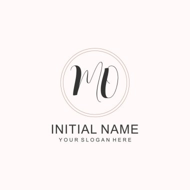 Markalaşma Kimliği için MO Minimalist Klasik Logo Tasarımı