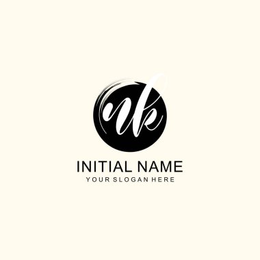 Sanatsal Fırça Aksanlı NK Modern El Yazısı Logosu