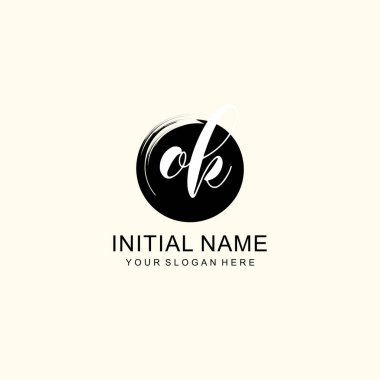 Tamam Sanatsal Fırça Aksanlı Modern El Yazısı Logosu