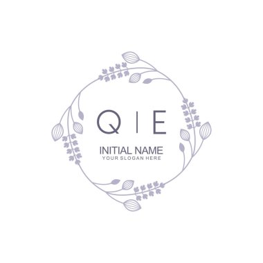 Çiçek İlham Veren İlk QE Logoları Zamansız ve Sanatsal Markalaşma İçin