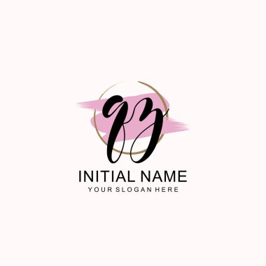 Sanatsal Fırça Aksanlı QZ Modern El Yazısı Logosu