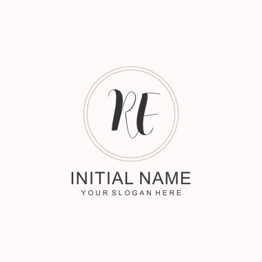 RE Minimalist Klasik Markalaşma Kimliği için İlk Logo Tasarımı