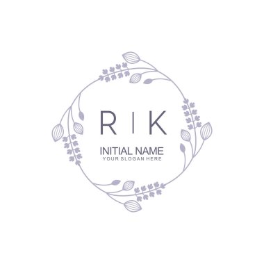 Çiçek İlham Veren İlk RK Logoları Zamansız ve Sanatsal Markalaşma İçin