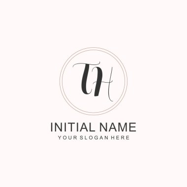 TH Minimalist Klasik Markalaşma Kimliği için İlk Logo Tasarımı