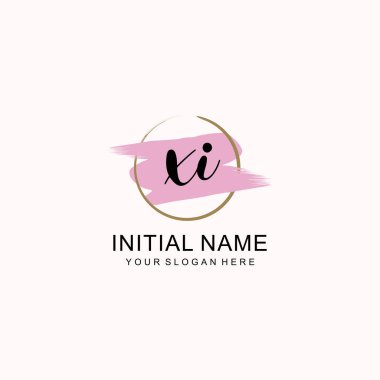 Sanatsal Fırça Aksanlı XI Modern El Yazısı Logosu