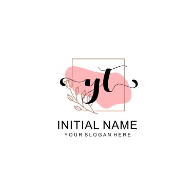 Sanatsal Fırça Aksanlı YT Modern El Yazısı Logosu