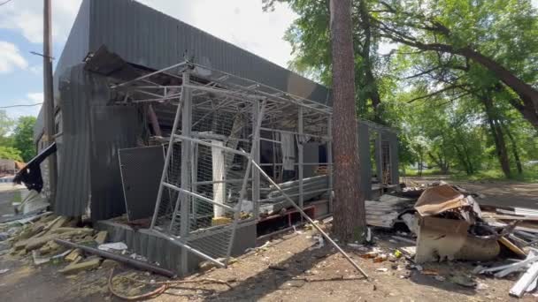 우크라이나 상점은 러시아 포격으로 키예프 근처에서 파괴되었다 우크라이나 — 비디오
