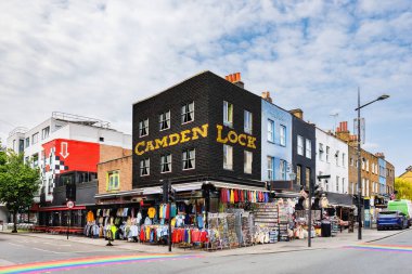 Camden Town mahallesi ünlü pazarları, restoranları ve alternatif kültürüyle