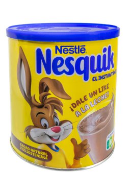 Huelva, İspanya - 17 Ekim 2023: Nesquik, ABD 'de Nestle Quik adlı çikolata aromalı sütün bir karışımı olan ve Nesquik olarak Avrupa' da piyasaya sürülen bir gıda ürünüdür.