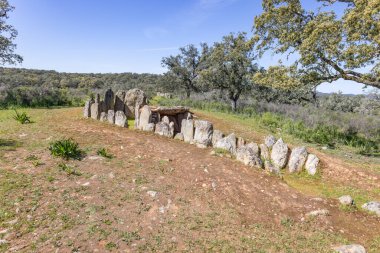 Gabrieles dolmen kompleksinin bir parçası olan de la Encina, Huelva ili Valverde del Camino belediyesinde, Endülüs, İspanya