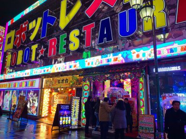 Tokyo, Tokyo Bölgesi, Japonya 22 Aralık 2019 Robot Restoranı Girişi