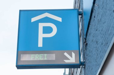 Trafiğin çevresindeki her şey için Almanya - Araçlar, Şehir Hayatı - Arabalar, Yayalar, Çocuklar, Trafik - Sokak İşaretleri