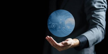 İş adamı eli dijital sanal ekrana dokunuyor. teknoloji ve iş kavramı.