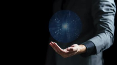 İş adamı el ele tutuşan sanal ekran, iş teknolojisi kavramı