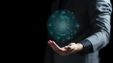 Bir sanal dünya tutan işadamı